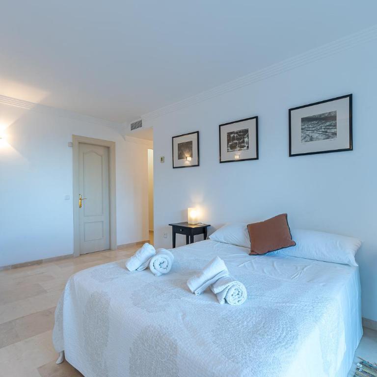 Stunning Villa with Panoramic Views of the Med - Villa Deluxe - 21