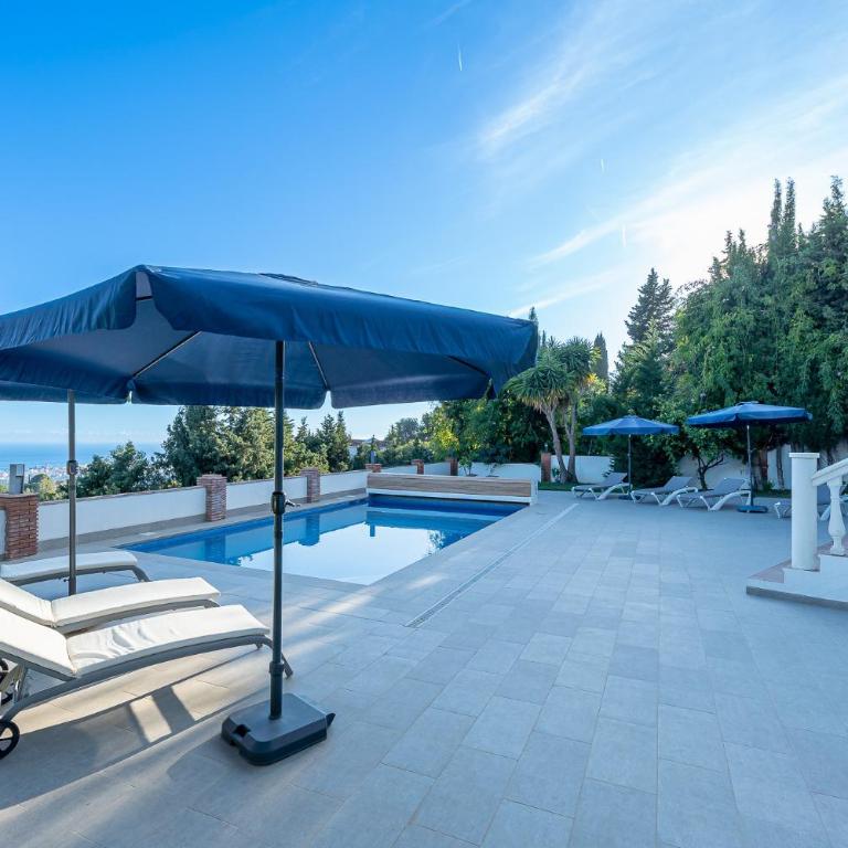 Stunning Villa with Panoramic Views of the Med - Villa Deluxe - 5