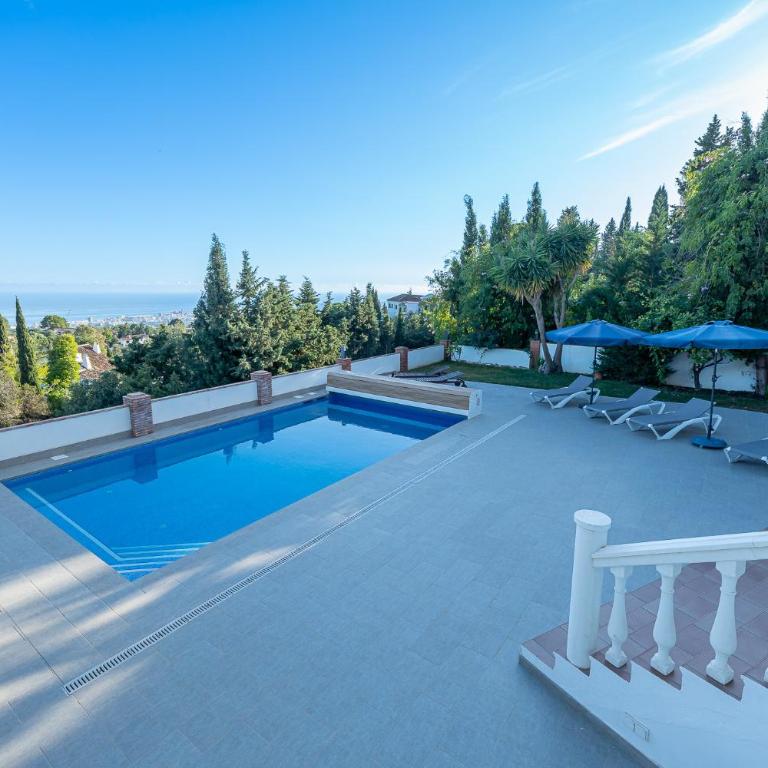 Stunning Villa with Panoramic Views of the Med - Villa Deluxe - 8