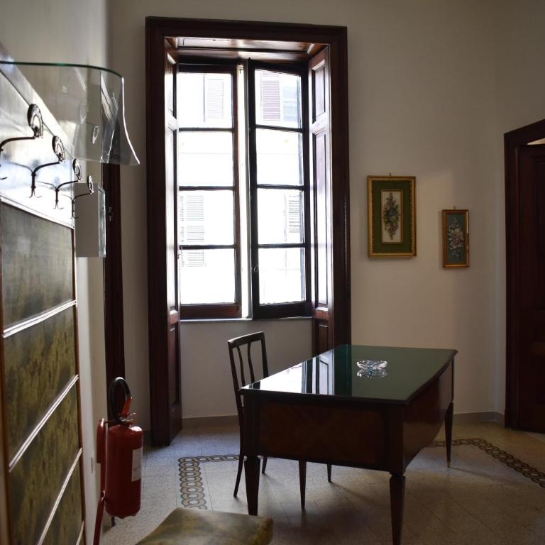 La Napoli di zia Lina - Appartamento con 2 Camere da Letto - 1