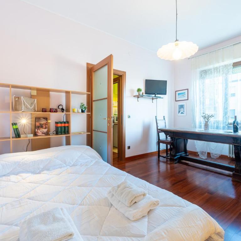 GuestHost - Parma Cozy Studio near the Hospital - One-Bedroom Apartment - 1