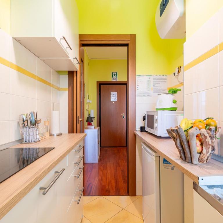 GuestHost - Parma Cozy Studio near the Hospital - One-Bedroom Apartment - 10