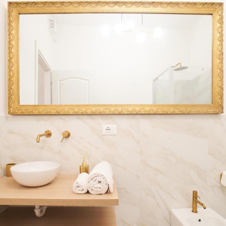 Luxury Suite - 5 minutes walk from the Duomo - Appartamento con 3 Camere da Letto - 16