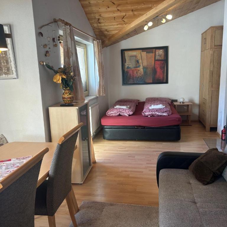 Gasthof Rafting Alm - Familienzimmer mit Bergblick - 9