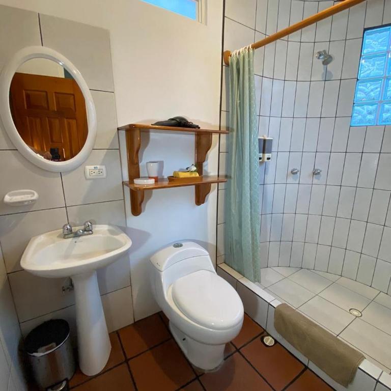 Hostal Casa de Mathias cerca del parque nacional galapagos - Large Double Room - 12
