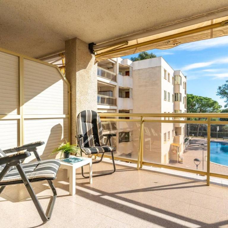 Oasis Salou (6Pax) PortAventura Pool Wifi Parking - Three-Bedroom Apartment with Sea View - 66