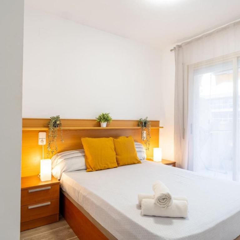 Salou Moderno Cozy 5pax Wifi AA Parking - Two-Bedroom Apartment with Terrace - 24