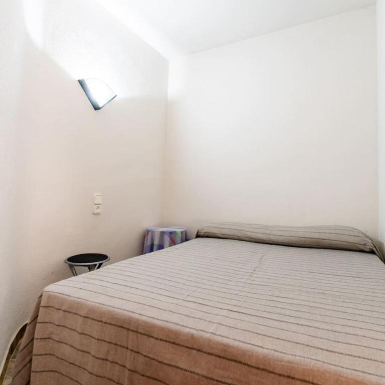 Oasis Salou (6Pax) PortAventura Pool Wifi Parking - Three-Bedroom Apartment with Sea View - 61