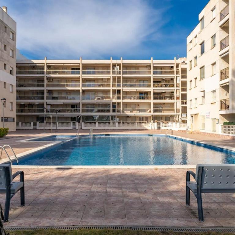 Oasis Salou (6Pax) PortAventura Pool Wifi Parking - Three-Bedroom Apartment with Sea View - 43