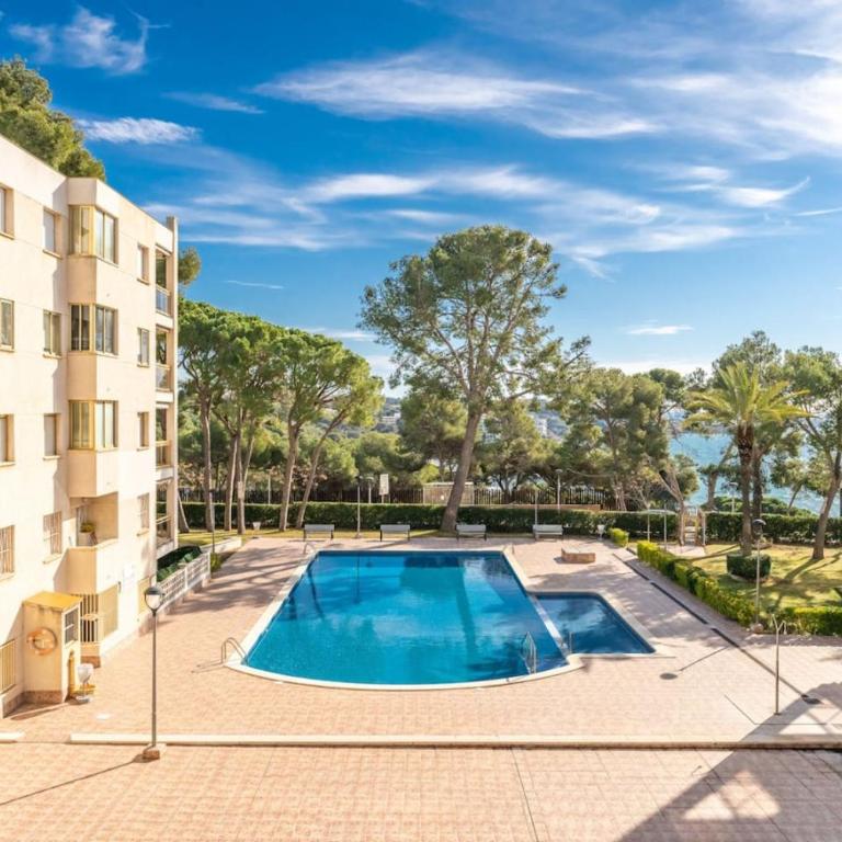Oasis Salou (6Pax) PortAventura Pool Wifi Parking - Three-Bedroom Apartment with Sea View - 16