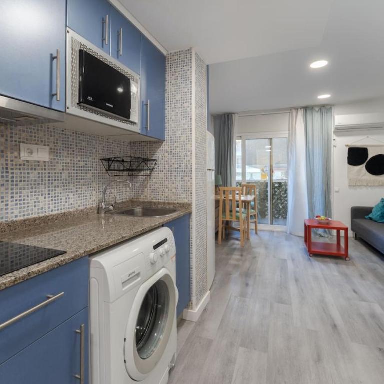 Salou (3pax) Charm Cozy Lovely AC WiFi - Apartment with Pool View - 22