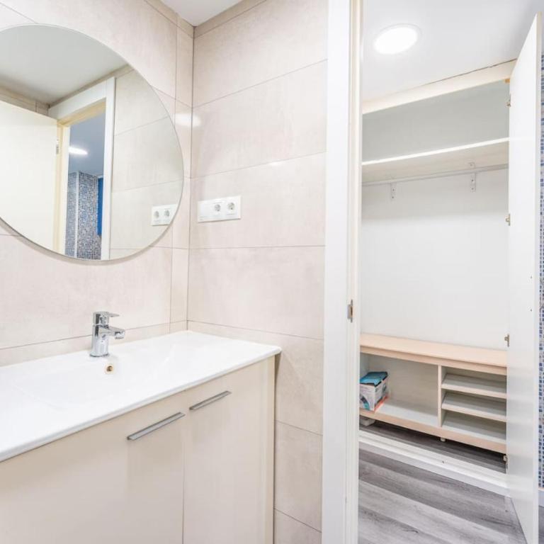 Salou (3pax) Charm Cozy Lovely AC WiFi - Apartment with Pool View - 20