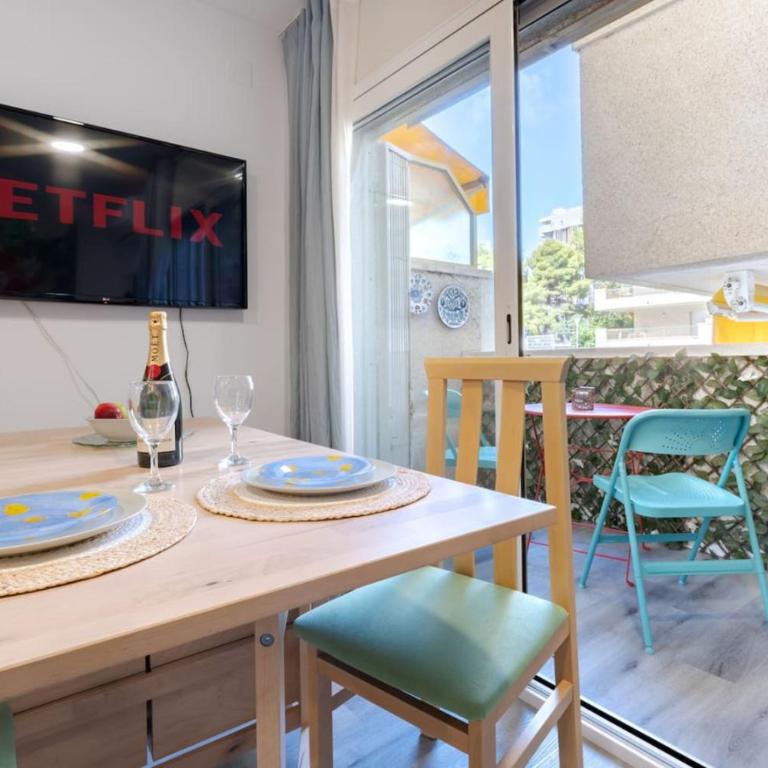 Salou (3pax) Charm Cozy Lovely AC WiFi - Apartment with Pool View - 18
