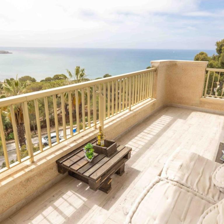 Salou Luxe Stay Chill-out Cozy ( 2BR ) Parking - Two-Bedroom Apartment with Terrace and Sea View - 49