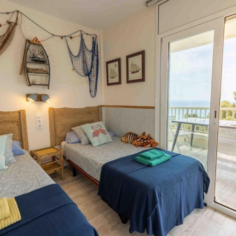 Salou Luxe Stay Chill-out Cozy ( 2BR ) Parking - Two-Bedroom Apartment with Terrace and Sea View - 48