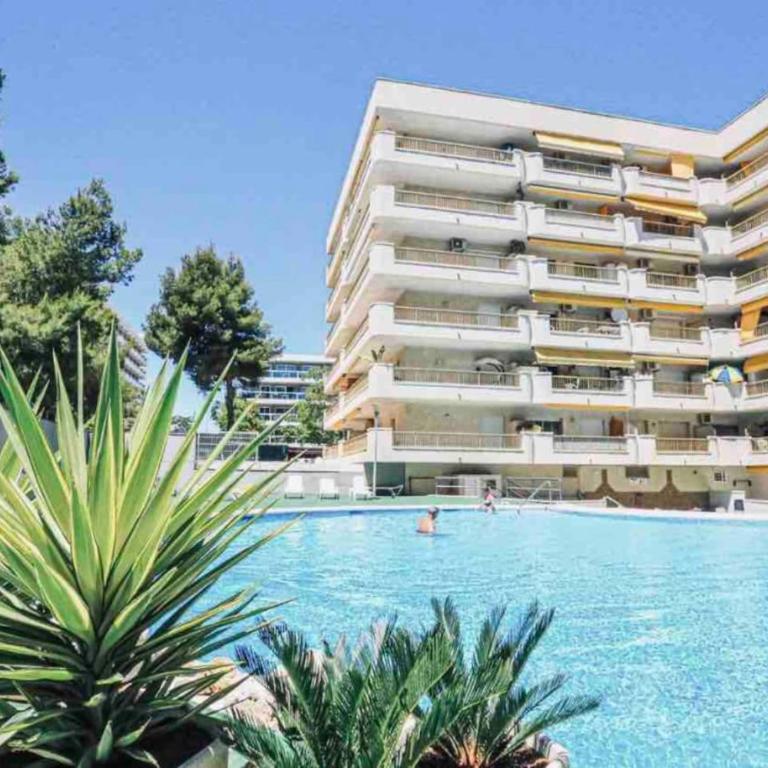 Salou Luxe Stay Chill-out Cozy ( 2BR ) Parking - Two-Bedroom Apartment with Terrace and Sea View - 26