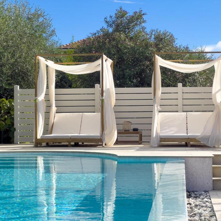 Villa Mimosa Diano Marina: exclusive use villa, garden, barbecue, 3 bedrooms and 3 bathrooms - Villa - 63