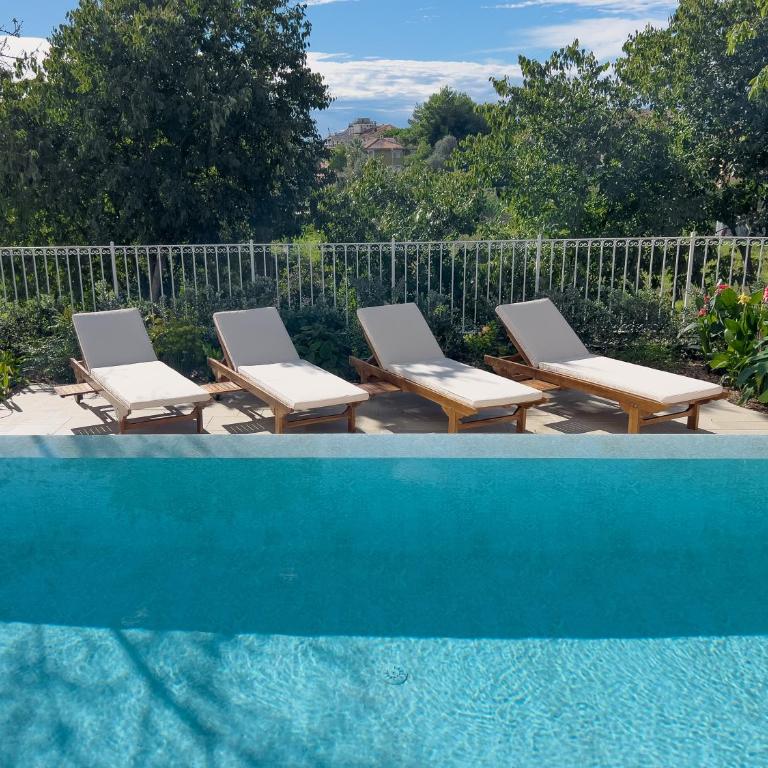 Villa Mimosa Diano Marina: exclusive use villa, garden, barbecue, 3 bedrooms and 3 bathrooms - Villa - 93