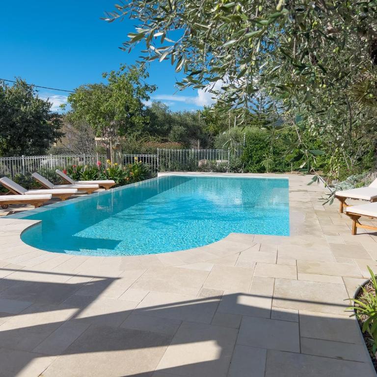 Villa Mimosa Diano Marina: exclusive use villa, garden, barbecue, 3 bedrooms and 3 bathrooms - Villa - 76