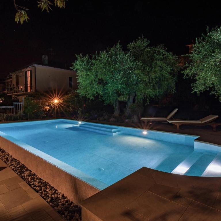Villa Mimosa Diano Marina: exclusive use villa, garden, barbecue, 3 bedrooms and 3 bathrooms - Villa - 77