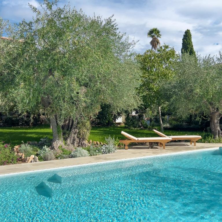 Villa Mimosa Diano Marina: exclusive use villa, garden, barbecue, 3 bedrooms and 3 bathrooms - Villa - 90