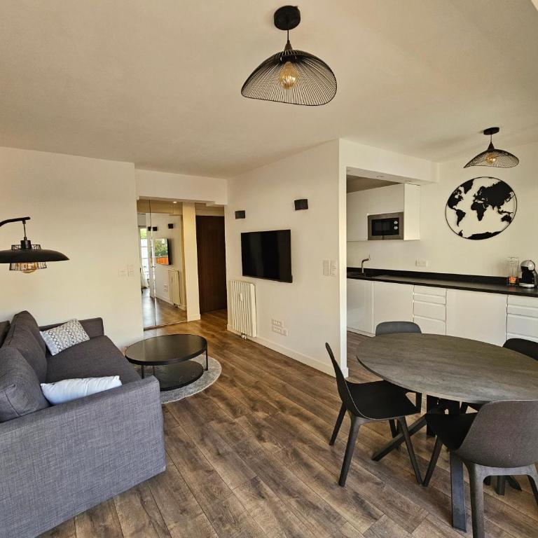 2 pièces lumineux, proche plage, parking, clim, hippodrome - Appartement 1 Chambre - 4