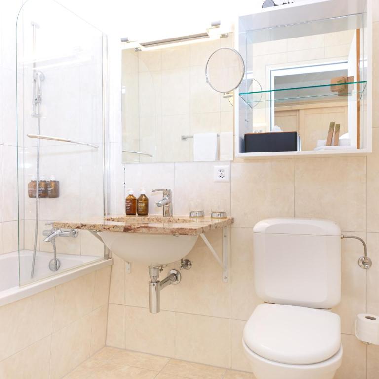 Beausite Park Hotel & Spa - Doppelzimmer mit Bergblick und Balkon - 7