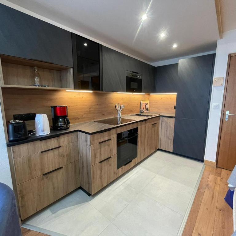 2 pièces rénové au pied des pistes, exposé Sud-Ouest - FR-1-449-10 - Appartement (6 Adultes) - 4