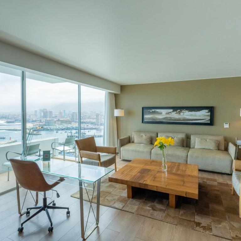 Terrado Suites Antofagasta - Suite Presidencial con cama extragrande - 1