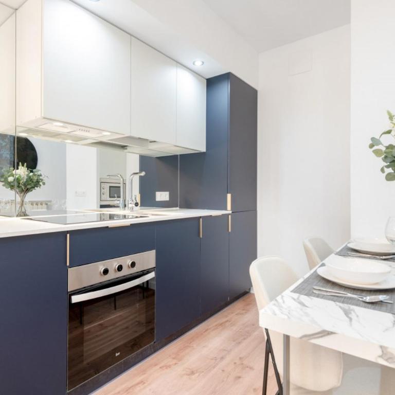 SOL - 5 Balconies- 1BD Renovated apt - One-Bedroom Apartment - 8