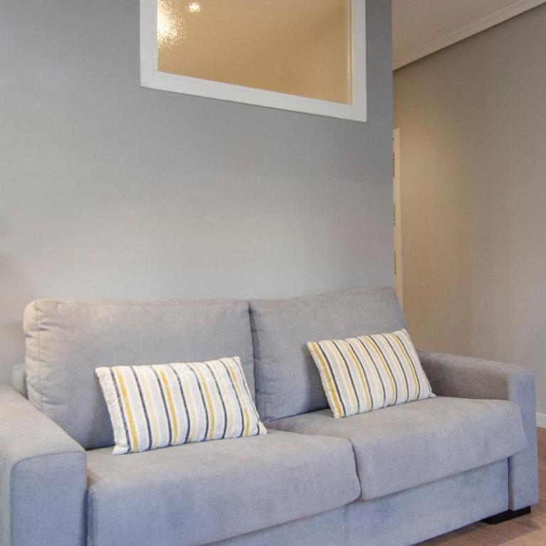 Bright Cozy with Awesome views - City centre - One-Bedroom Apartment - 4