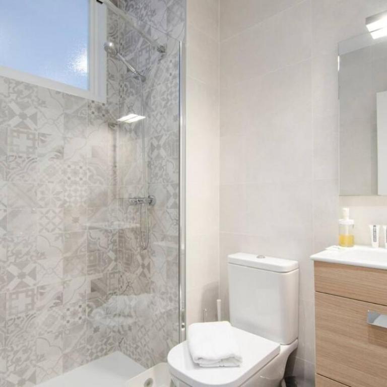Bright Cozy with Awesome views - City centre - One-Bedroom Apartment - 20