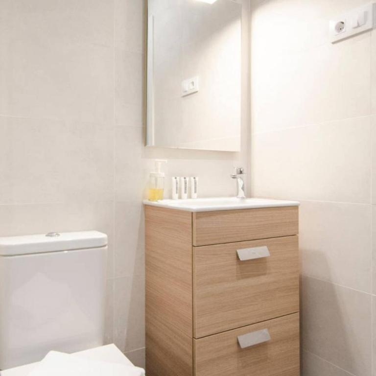 Bright Cozy with Awesome views - City centre - One-Bedroom Apartment - 21