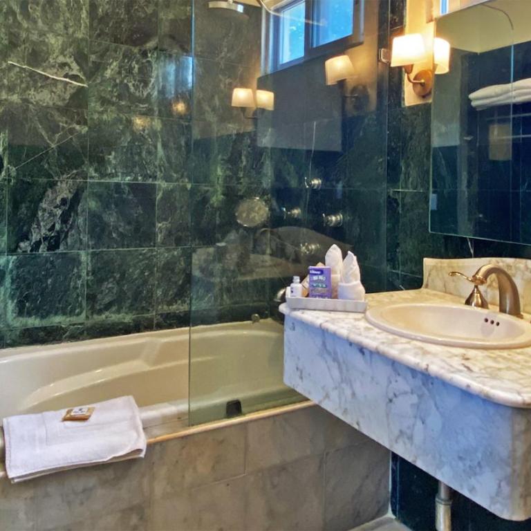 Casa Lucia Hotel Boutique - Deluxe Double Room - 3