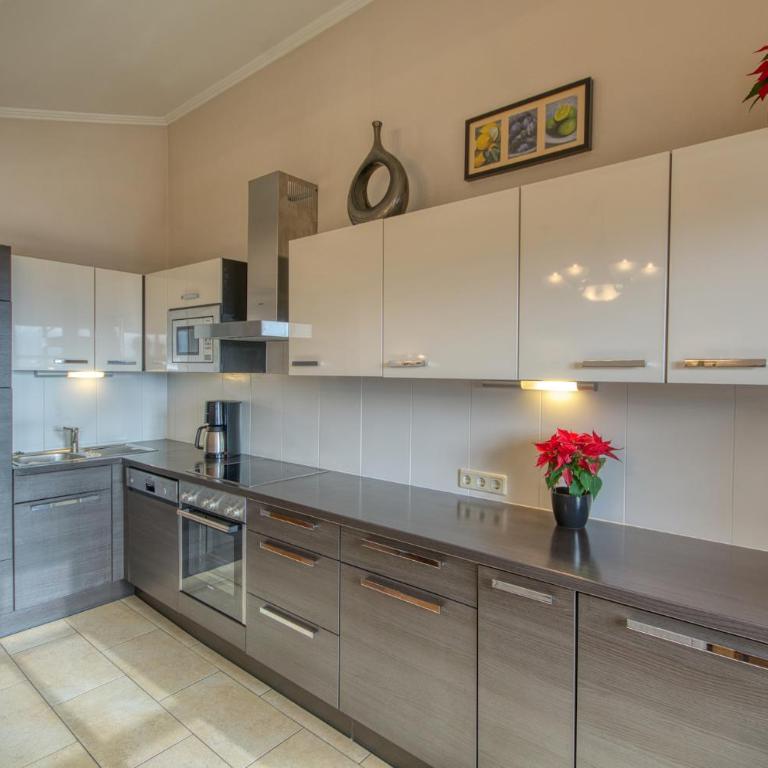 Select Top 10 - by Alpen Apartments - Apartment - 10