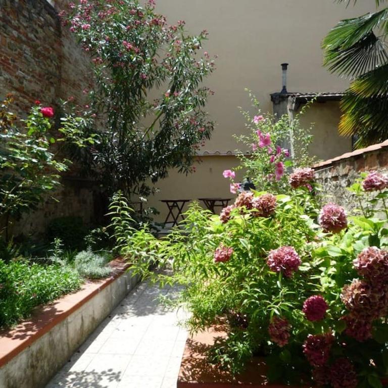 Charming Garden in Florence - Appartamento con 2 Camere da Letto - 1