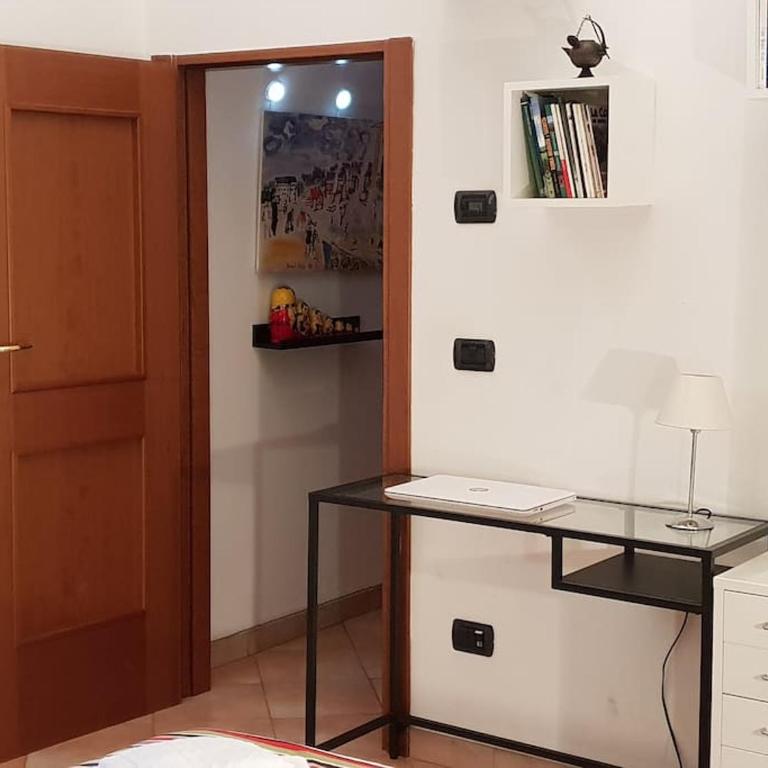 Charming Garden in Florence - Appartamento con 2 Camere da Letto - 9