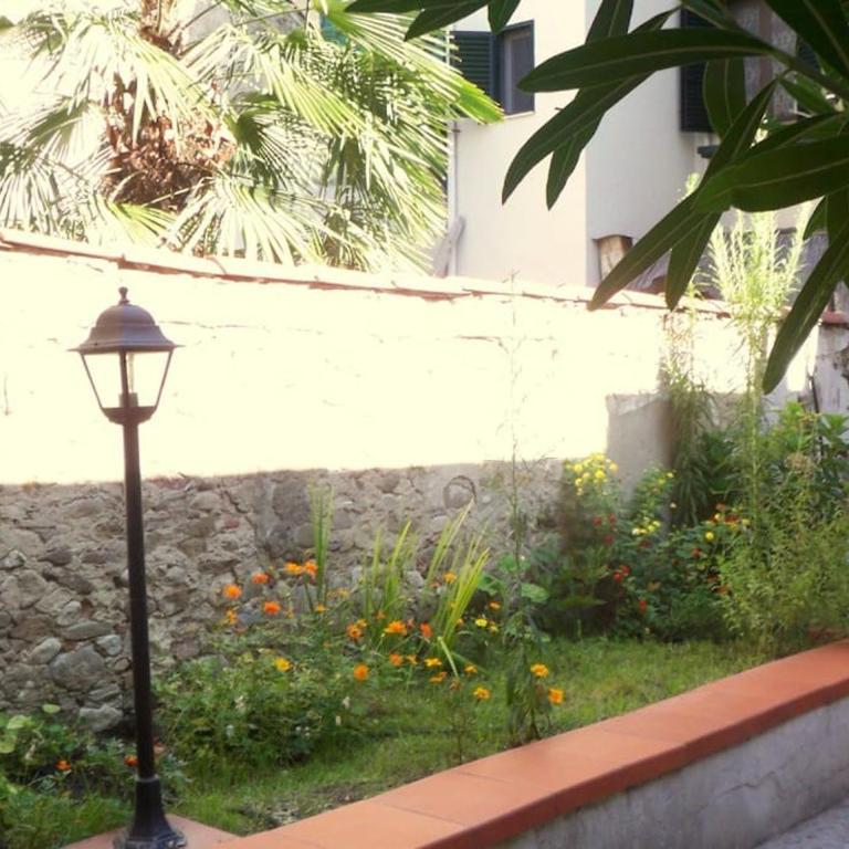 Charming Garden in Florence - Appartamento con 2 Camere da Letto - 27