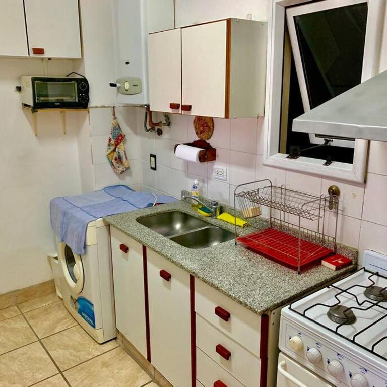 Comodo Depto en Av Poeta Lugones en Nva Cba - Apartamento de 1 dormitorio - 9