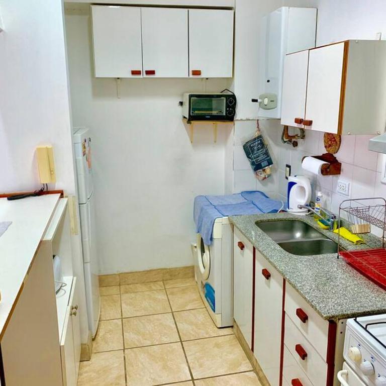 Comodo Depto en Av Poeta Lugones en Nva Cba - Apartamento de 1 dormitorio - 13