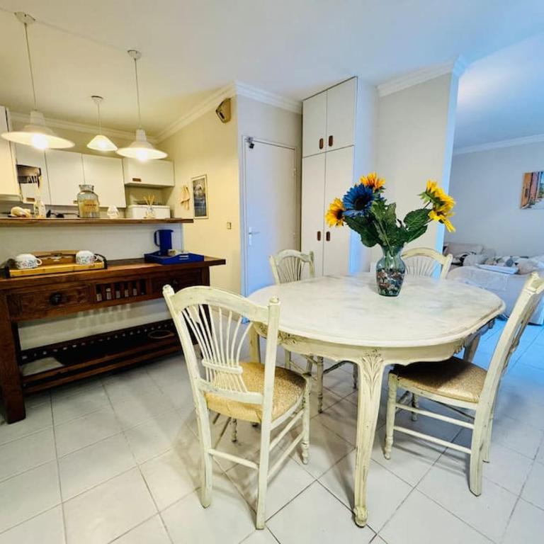L'Orangerie, Apt 2 Prs, Jardin, 5 min bord de mer - Appartement 1 Chambre - 3