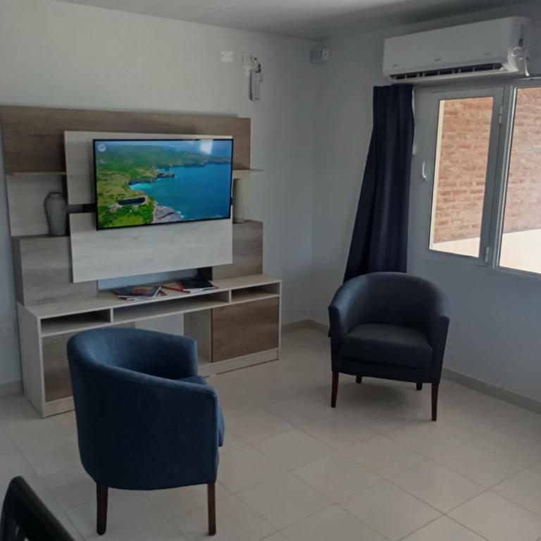 CASA quinta ""LUZ AZUL"" con pileta, galeria, calefaccion , doble aire frío calor, WIFI - One-Bedroom House - 11