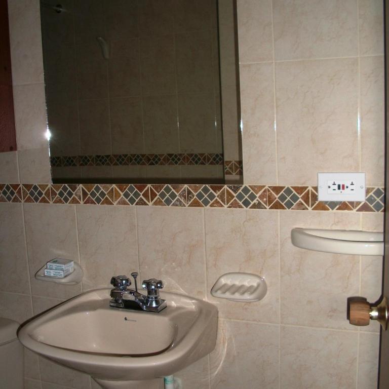 Apartahotel Los Cerezos - Apartamento de 1 dormitorio (3 adultos) - 1