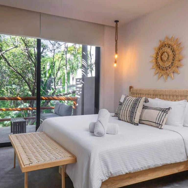 4BR Jungle Villa with Jacuzzi in Private Gated Community - Villa - 3