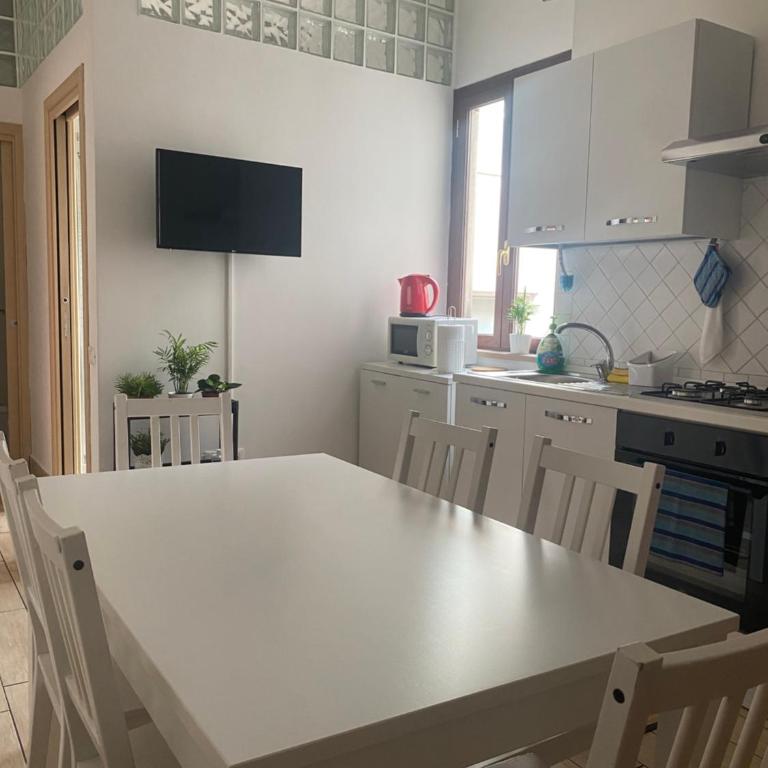 Fall in love with Roma Vaticano - 5 Minutes from the Vatican - balcony with a view - Appartamento Premium con 3 Camere da Letto e Balcone - 5