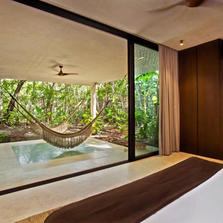 Stunning Villa 4BR, Concierge Service, Gated, Paddle court - Villa - 16