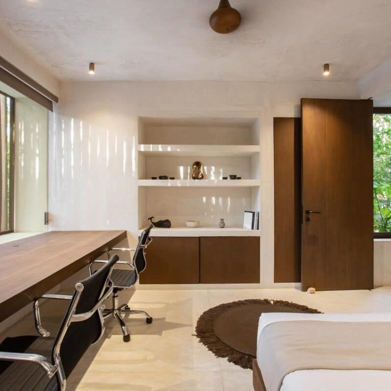 Stunning Villa 4BR, Concierge Service, Gated, Paddle court - Villa - 31