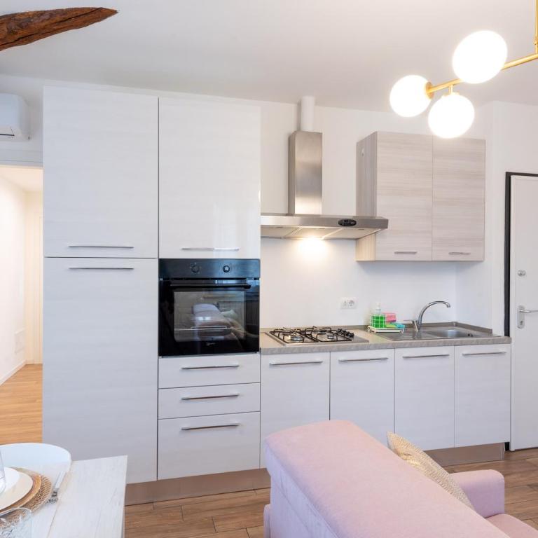 Lora luxury Suite 5, free private parking, self check in - Appartamento con 1 Camera da Letto - 19