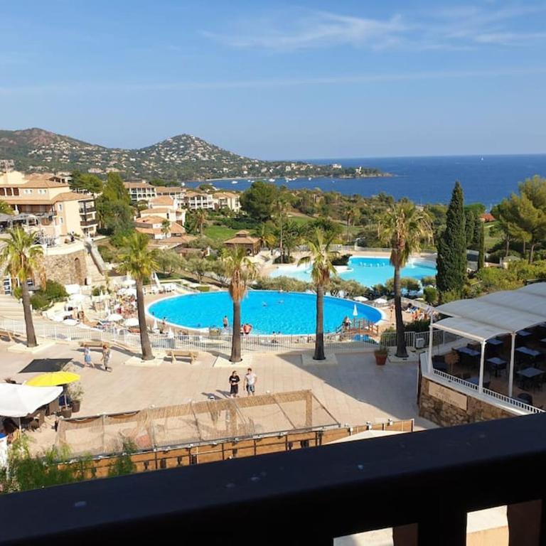 cap esterel vue mer et climatisation Bat E1 303 face aux piscines - Apartamento de 1 dormitorio - 2