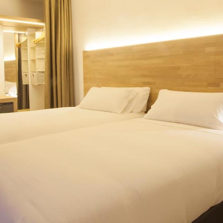 Hotel A Pamplona - Habitación Doble Estándar - 1 o 2 camas - 3
